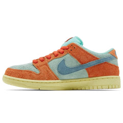 `Nike Dunk Low SB 'Orange Emerald Rise' - vasre
