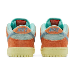`Nike Dunk Low SB 'Orange Emerald Rise' - vasre