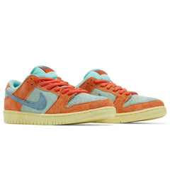 `Nike Dunk Low SB 'Orange Emerald Rise' - vasre