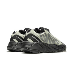 Adidas Yeezy 700 MNVN ''Bone'' - vasre