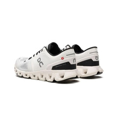 On Running Cloud X 3 - vasre