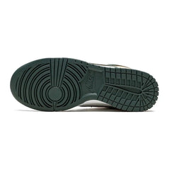 Nike Dunk Low SE 